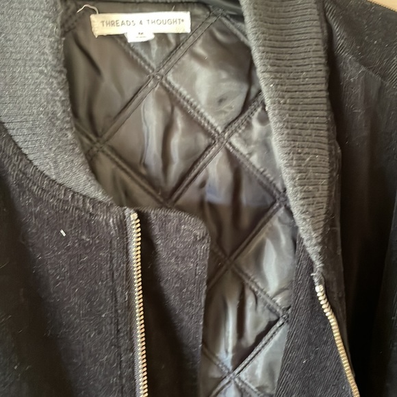 Threads for Thoughts jacket. - Picture 4 of 5